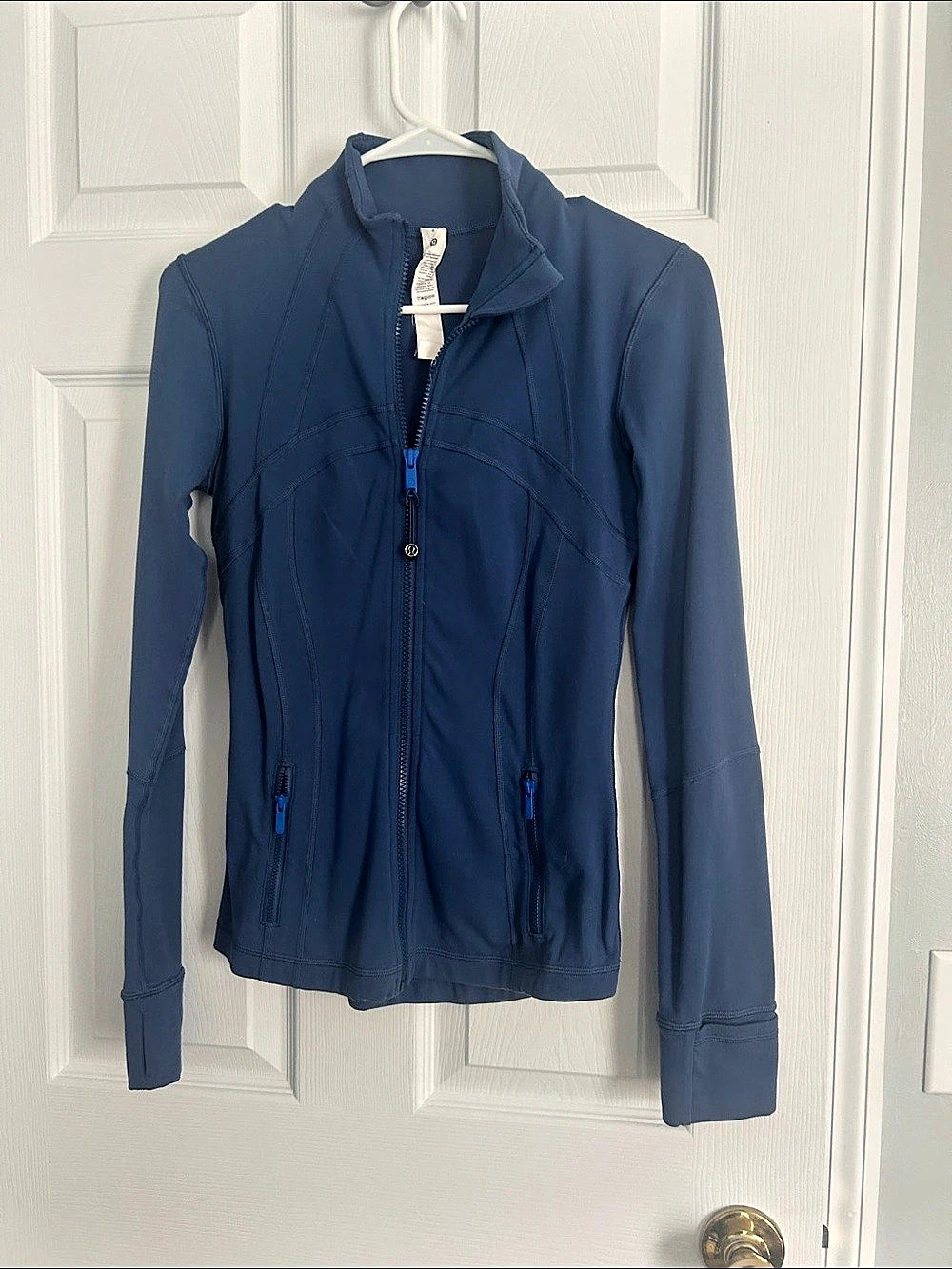 lululemon Women's Zip Jacket in Blue Size 4